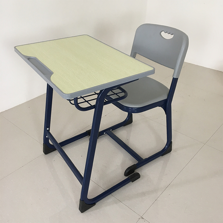 学生课桌椅